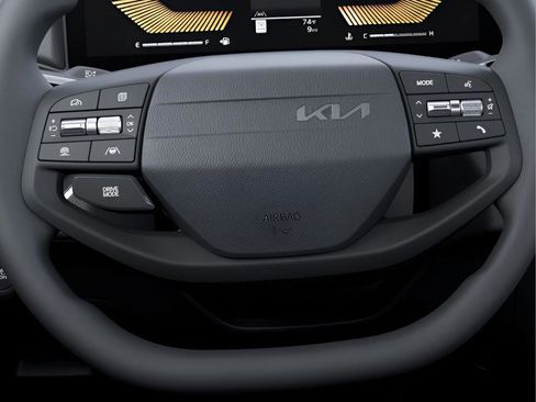 New 2025 Kia K4 LXS image 40
