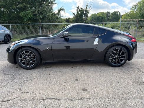 Used 2020 Nissan 370Z Coupe RWD image 5