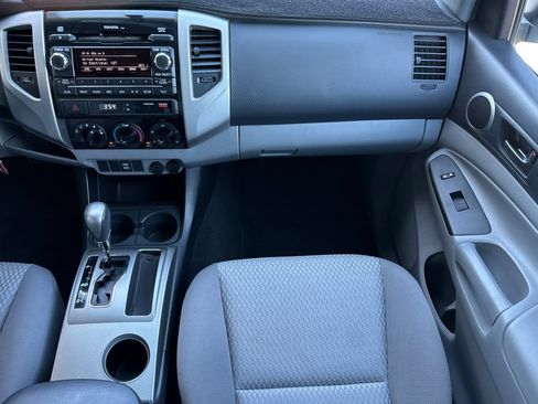 Used 2012 Toyota Tacoma PreRunner w/ SR5 Pkg RWD image 28