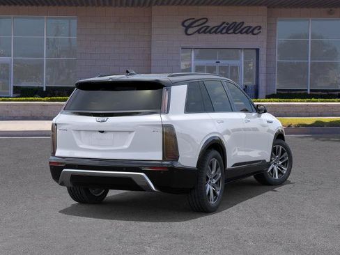 Used 2027 Cadillac Vistiq Sport w/ LPO, Floor Liner Package AWD/4WD image 4
