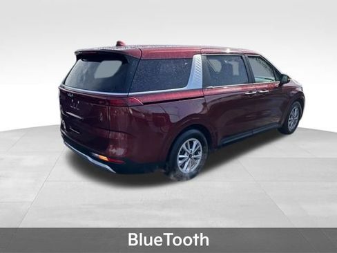 Used 2024 Kia Carnival LX image 8