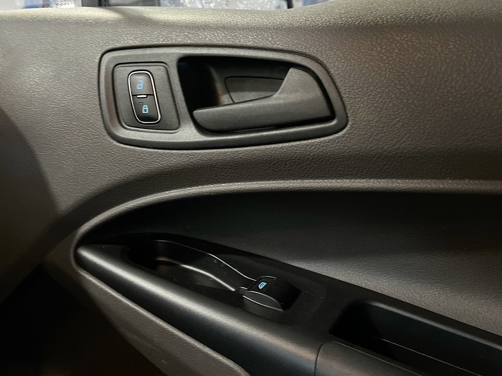 Used 2023 Ford Transit Connect XL FWD image 17