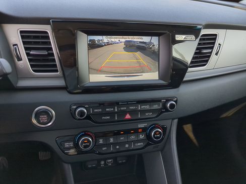 Certified 2019 Kia Niro LX image 22