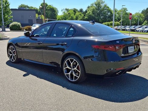 Used 2018 Alfa Romeo Giulia Ti Sport w/ Quick Order Package 22S Sport AWD/4WD image 7