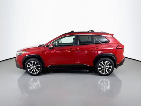 Used 2022 Toyota Corolla Cross XLE FWD image 6