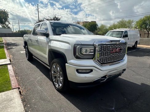 Used 2018 GMC Sierra 1500 Denali w/ Denali Ultimate Package image 3