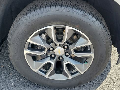 Used 2023 Chevrolet Silverado 1500 LT w/ Protection Package RWD image 8