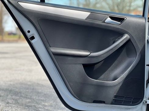 Used 2017 Volkswagen Jetta S image 13