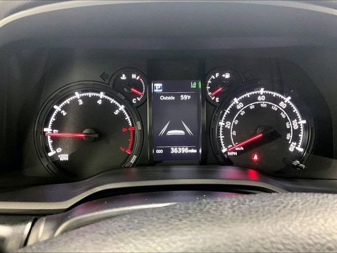 Used 2024 Toyota 4Runner SR5 AWD/4WD image 21