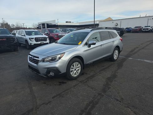 Used 2019 Subaru Outback 2.5i Premium w/ Popular Package #2 image 2