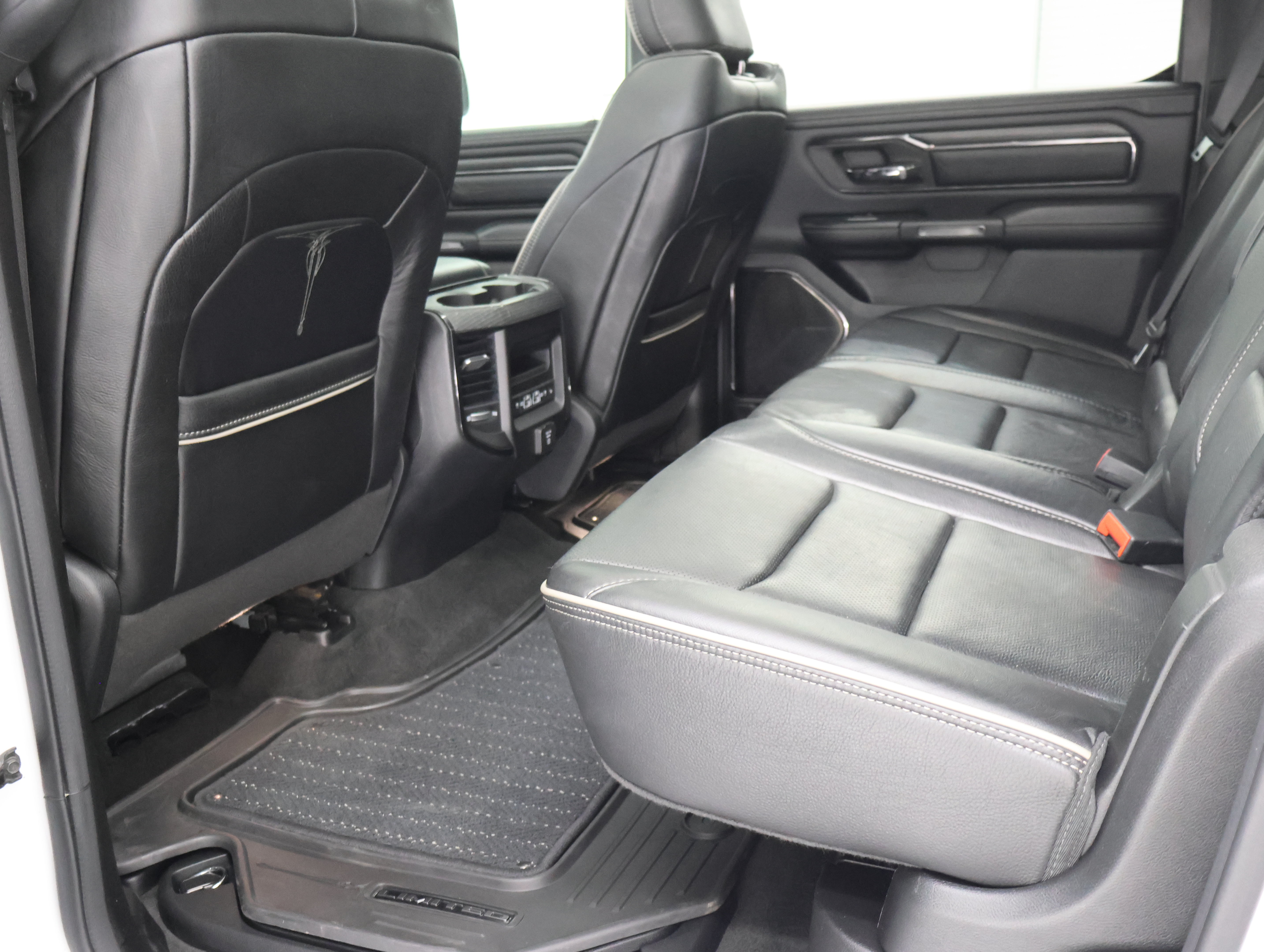 Used 2023 RAM 1500 Limited w/ Night Edition AWD/4WD image 9
