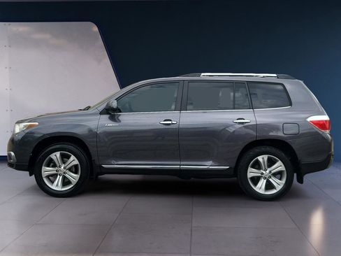 Used 2013 Toyota Highlander Limited image 2