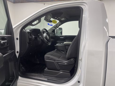 Used 2021 Chevrolet Silverado 2500 W/T w/ WT Convenience Package image 9