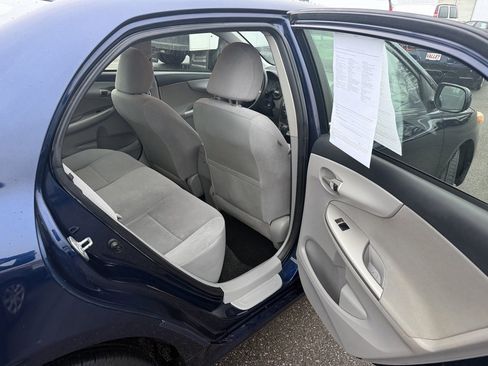 Used 2013 Toyota Corolla image 22