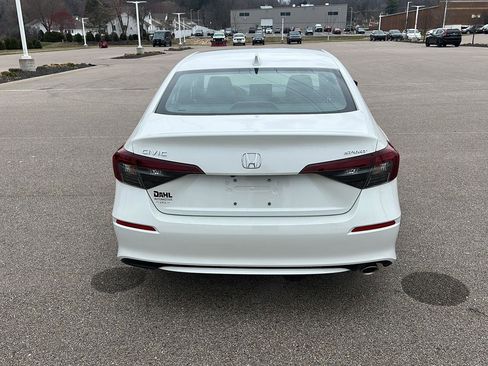 Used 2025 Honda Civic Sport image 4