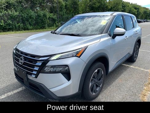 Used 2024 Nissan Rogue SV AWD/4WD image 8