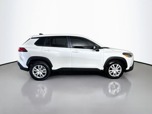 Used 2023 Toyota Corolla Cross L FWD image 11