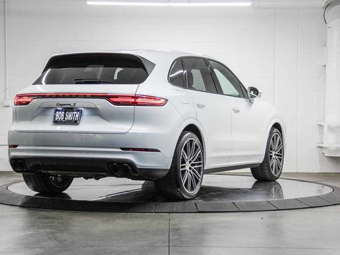 Used 2023 Porsche Cayenne image 6