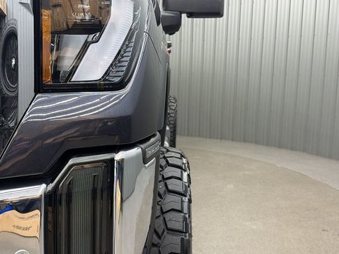 Used 2025 GMC Sierra 2500 SLE w/ SLE Value Package; image 13