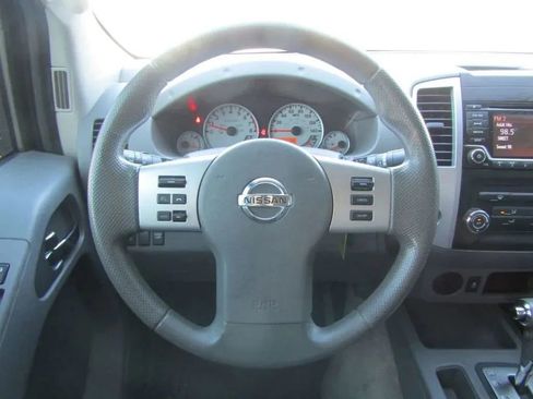 Used 2016 Nissan Frontier Desert Runner image 13