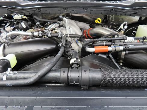 Used 2025 Ford F250 Platinum w/ Platinum Plus Package image 36