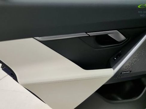Used 2025 BMW i5 eDrive40i RWD image 48