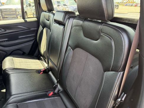 Used 2023 Jeep Grand Cherokee Altitude AWD/4WD image 26