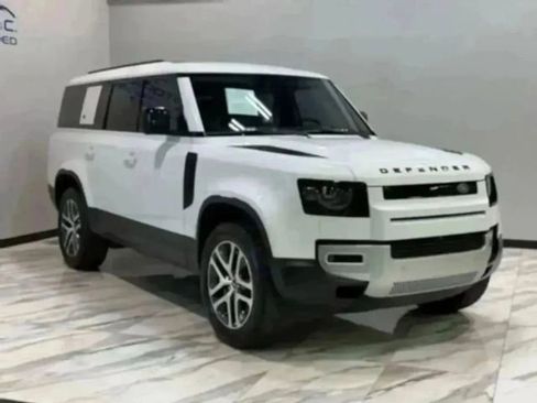 Used 2024 Land Rover Defender 130 S image 29