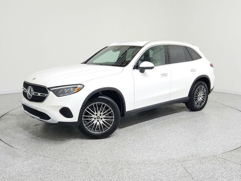 Certified 2025 Mercedes-Benz GLC 300 image 1