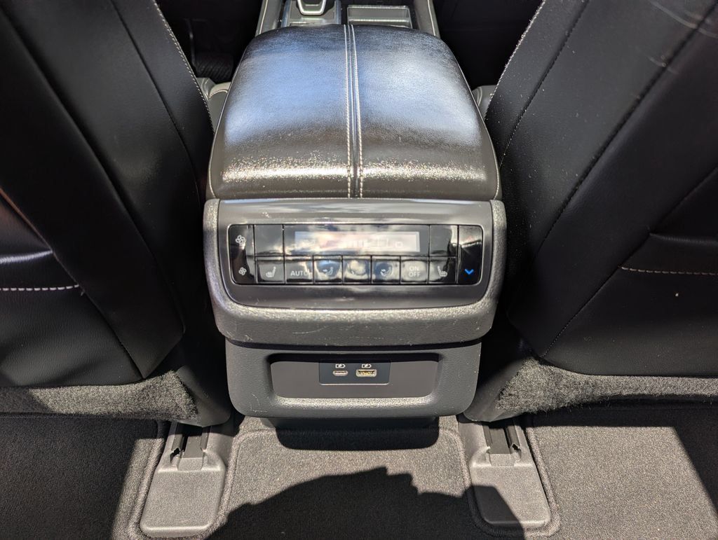 Used 2022 Nissan Pathfinder SL w/ SL Premium Package AWD/4WD image 40