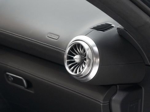 Used 2022 Mercedes-Benz SL 63 AMG SL 63 AMGﾮ w/ Driver Assistance Package image 50