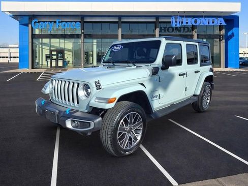 Used 2023 Jeep Wrangler Unlimited Sahara w/ Cold Weather Group image 4
