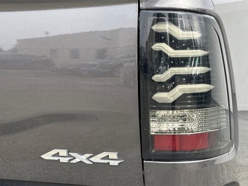 Used 2019 RAM 2500 Tradesman w/ Chrome Appearance Group image 26