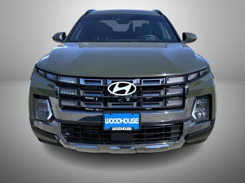 Used 2025 Hyundai Santa Cruz Limited AWD/4WD image 2