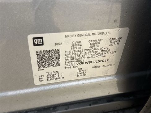 Used 2023 Chevrolet Traverse LT w/ LPO, Floor Liner Package image 32