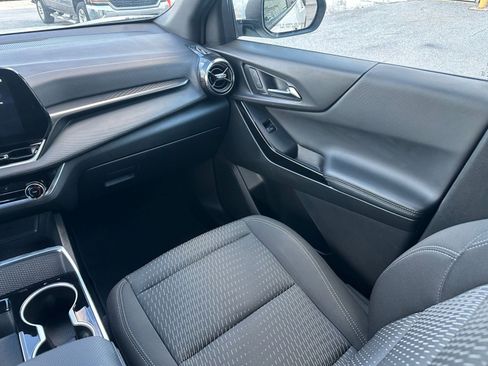 Used 2025 Chevrolet Equinox LT image 34