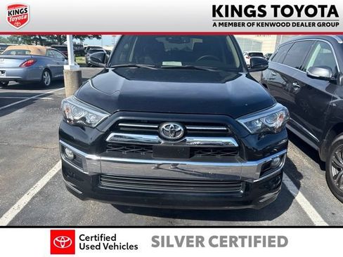 Used 2020 Toyota 4Runner Limited AWD/4WD image 3