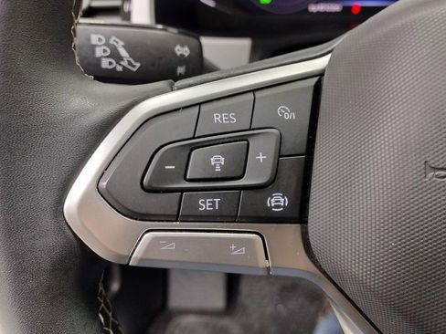 Certified 2022 Volkswagen Atlas Cross Sport SE AWD/4WD image 28