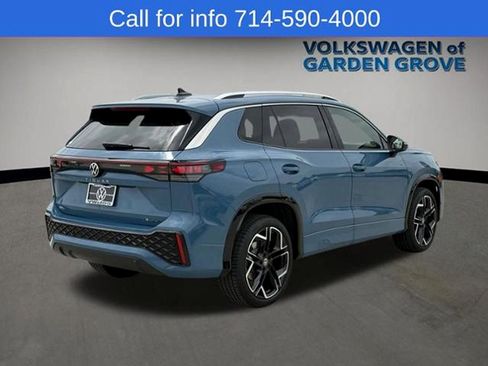 Used 2025 Volkswagen Tiguan SEL R-Line AWD/4WD image 7