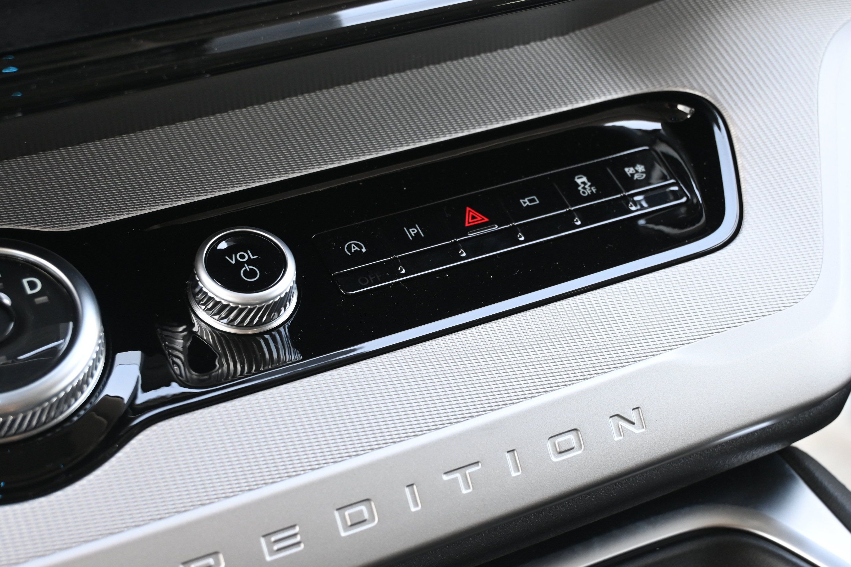 New 2027 Ford Expedition Max Active RWD image 27