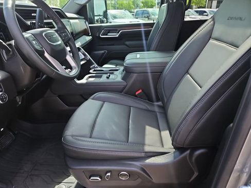 Used 2025 GMC Sierra 2500 Denali w/ Denali Reserve Package image 19