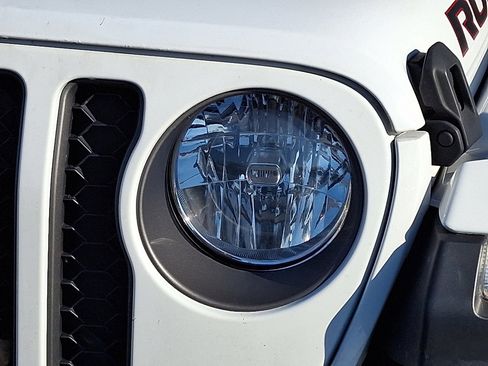 Certified 2022 Jeep Gladiator Rubicon w/ Cold Weather Group image 4