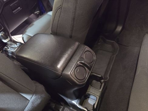 Used 2020 Jeep Wrangler Sport AWD/4WD image 21