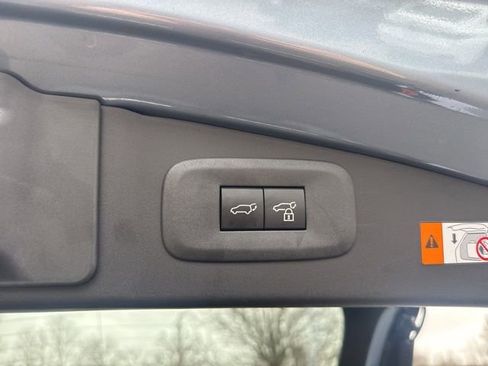 Certified 2025 Lexus RZ 450e w/ Technology Package image 34