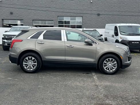 Used 2018 Cadillac XT5 Luxury w/ Driver Awareness Package FWD image 2