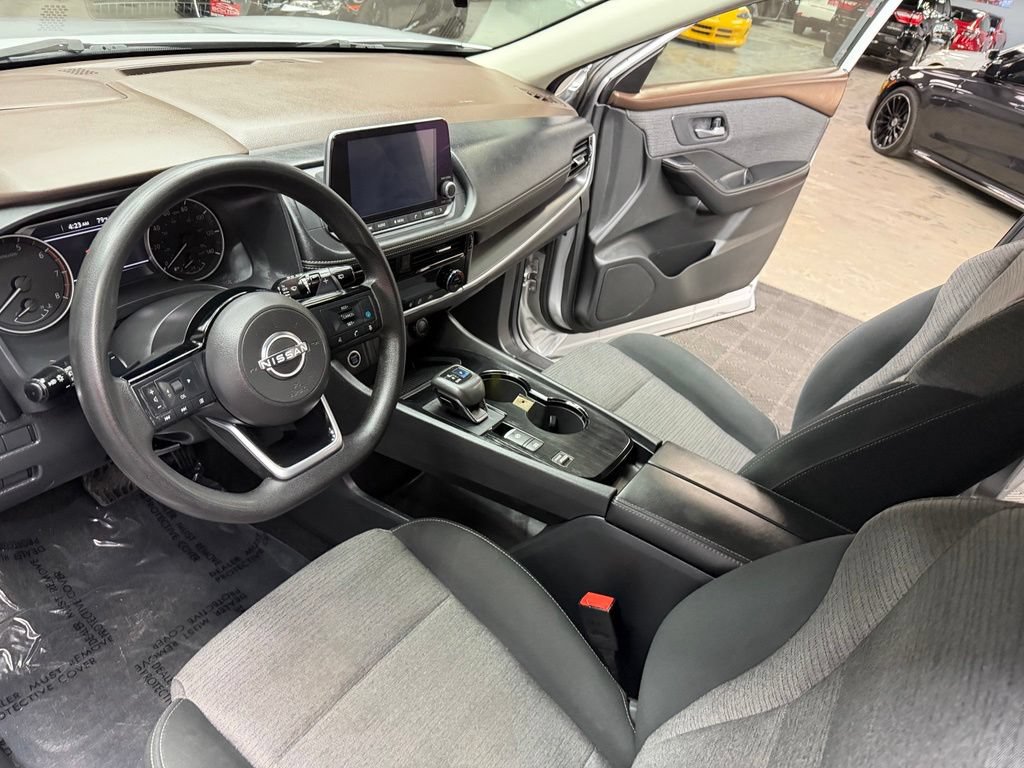 Used 2022 Nissan Rogue SV FWD image 31