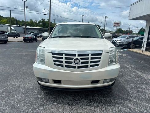 Used 2007 Cadillac Escalade AWD w/ Information Package image 2