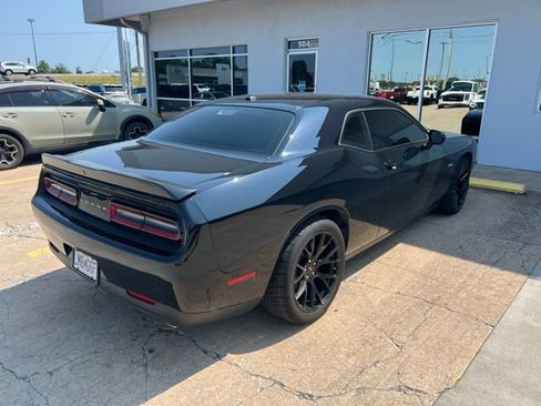 Used 2023 Dodge Challenger R/T RWD image 3