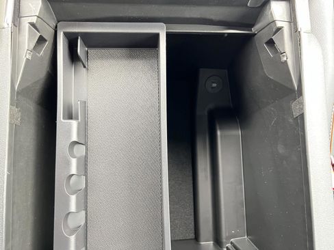 New 2025 Ford F150 Lariat w/ Equipment Group 502A High image 42