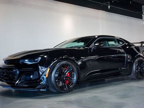 Used 2023 Chevrolet Camaro ZL1 image 3